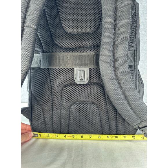 Travelpro Crew 9 Business Laptop Tablet Backpack 4 Compartment w/ Pockets 17.5” - Picture 3 of 16